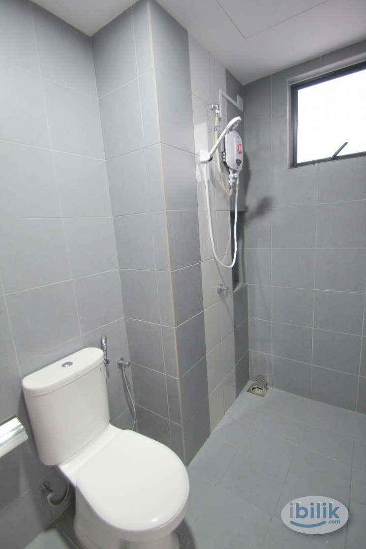Single room with aircond & window for rent at Astetica Residence - Image 5