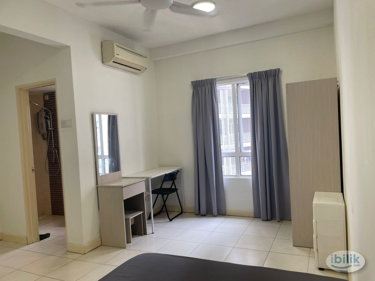 Female only unit-Master Room at Cova Villa, Kota Damansara - Image 1