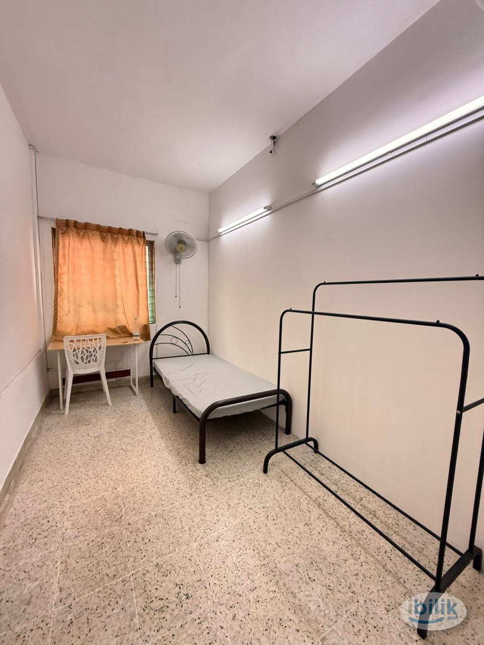 FEMALE UNIT ONLY📍NEAR LRT TAMAN BAHAGIA🚶‍➡️PROMOTION FREE 1 MONTHS RENTAL ONLY😮‼️Near Taman Sea/Taman Paramount/SS2🛜FREE - Image 1