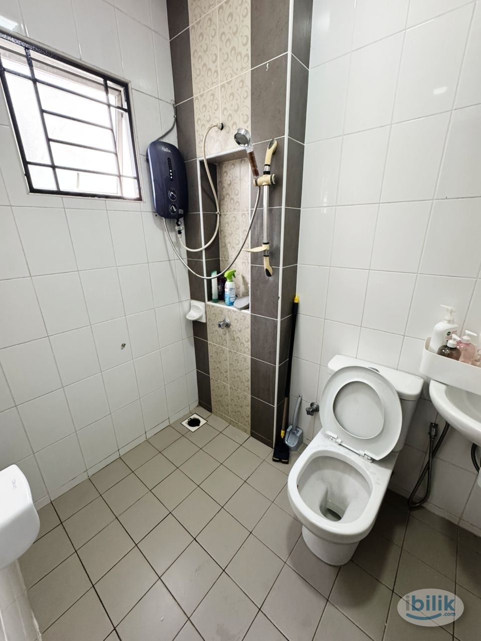 🧕🏻🏠ROOM FOR RENT ONLY FEMALE AT SETIA ALAM WITH ZERO DEPOSIT 🔥🔥🔥 - Image 3