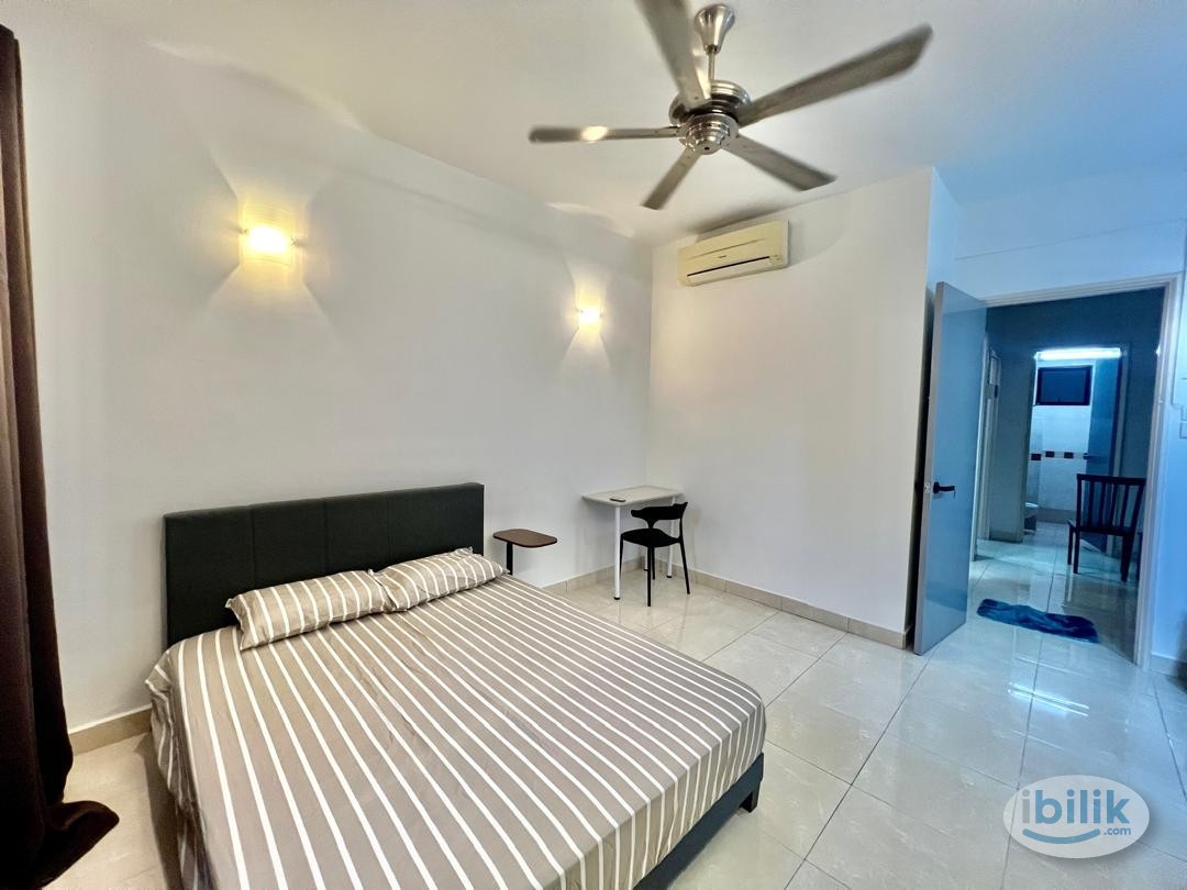 Newly Furnished Master Queen  Bedroom to Rent @ Casa Indah 1 @ Keyless Room @ Smart Lock Room & Main Entrance @ Mix Unit - Image 3
