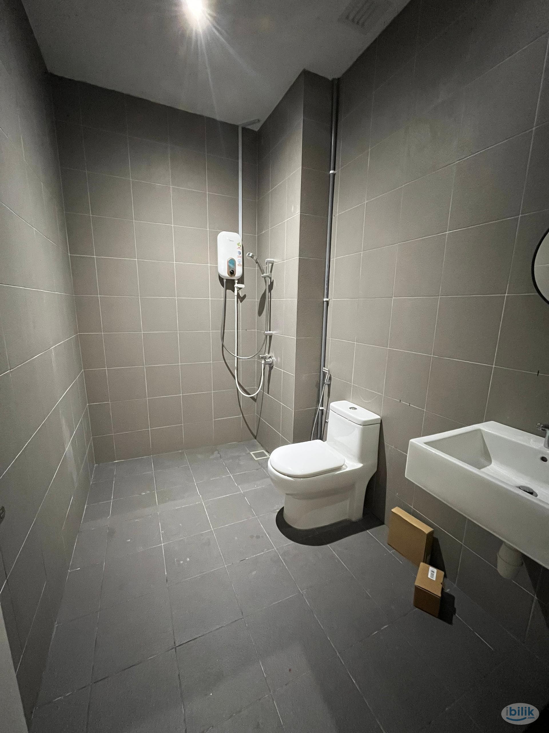 FEMALE UNIT 🧕 | 3 MINS TO BUS STOP 🚏 | NEAR TO MID VALLEY 🛍️ - Image 3