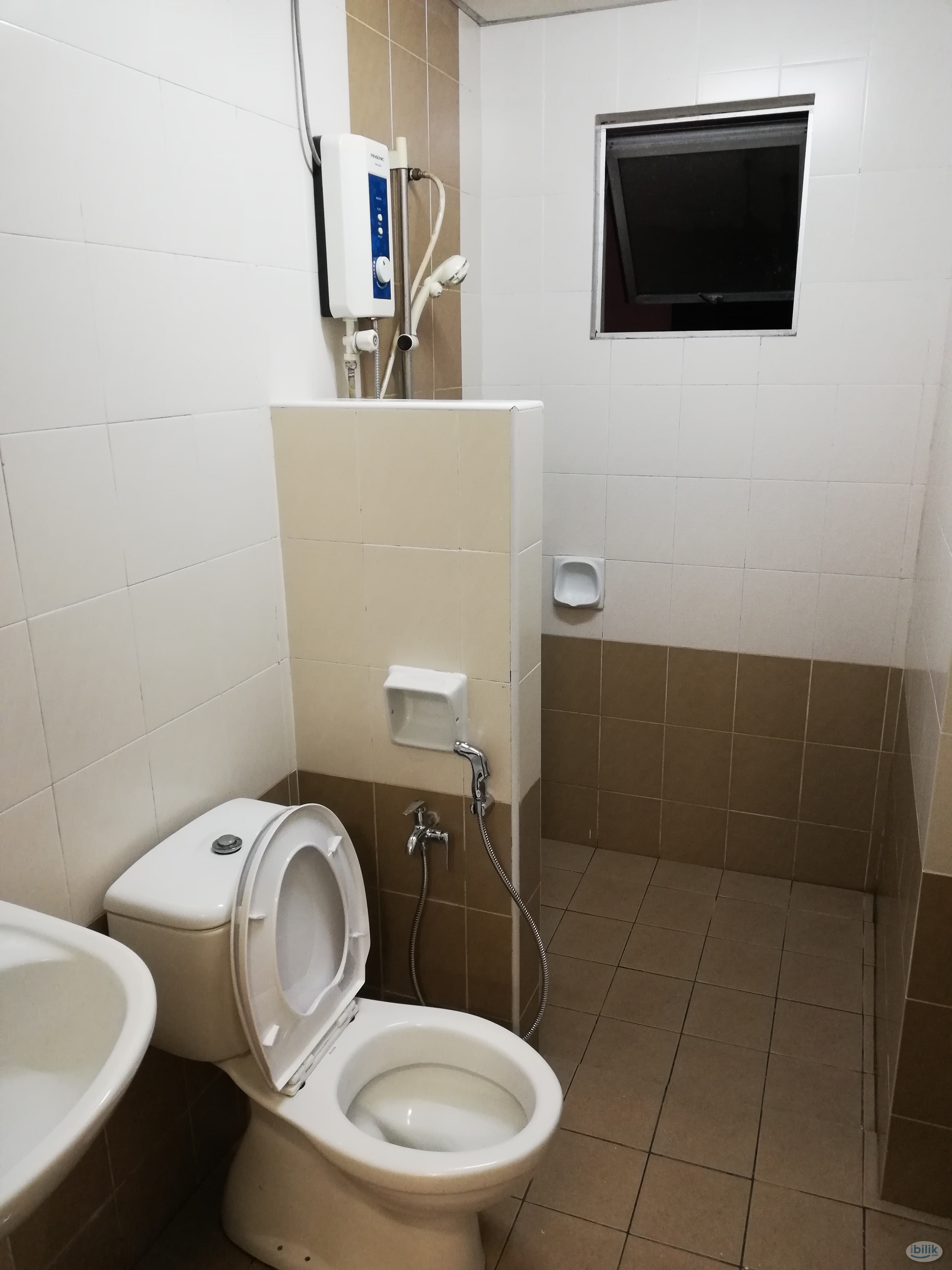 Single Room at Fortune Park, Seri Kembangan - Image 1