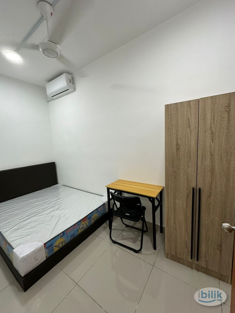 Middle Room at M Oscar Residence, Bandar Baru Sri Petaling - Image 1