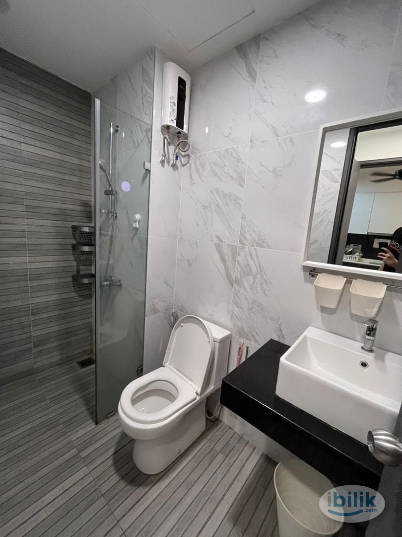 😍Emporis ✅Balcony Medium room fully furnished ready move in!!! - Image 2