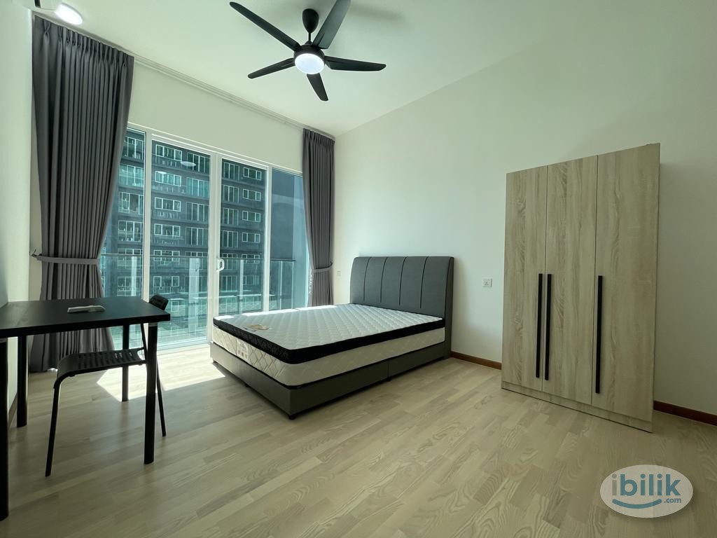 Seaview Master Room with private bathroom for rent at QuayWest Residence, Bayan Lepas - Image 1