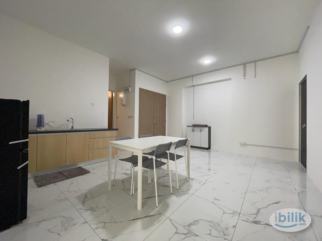 Seaview Master Room with private bathroom for rent at QuayWest Residence, Bayan Lepas - Image 5