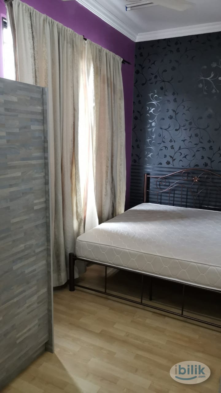 Middle Rooma ta Putra Avenue, Putra Heights - Image 1