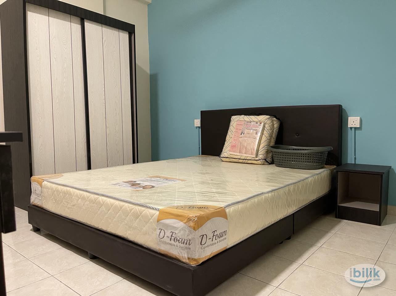 Master Room at Hata Square, Female Units - Image 1