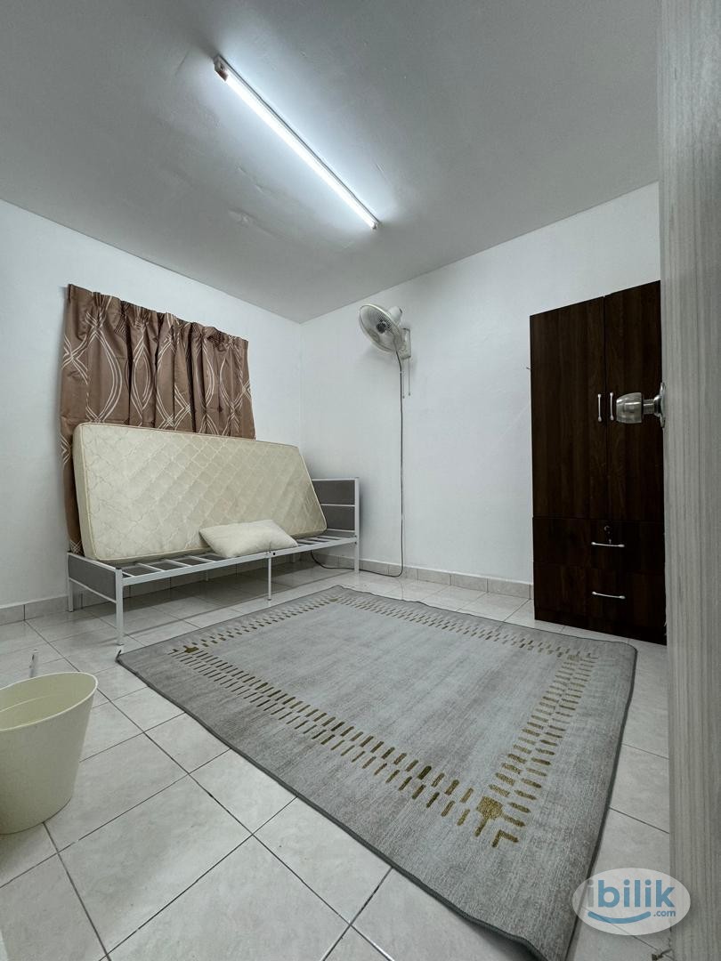 Middle Room at Flora Damansara, Damansara Perdana - Image 2