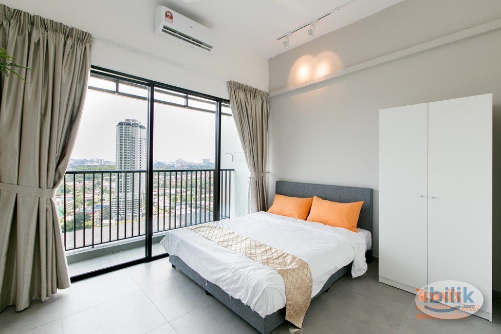 Balcony Room at D'Sands Residence, Old Klang Road Next to KTM Petaling - Image 2