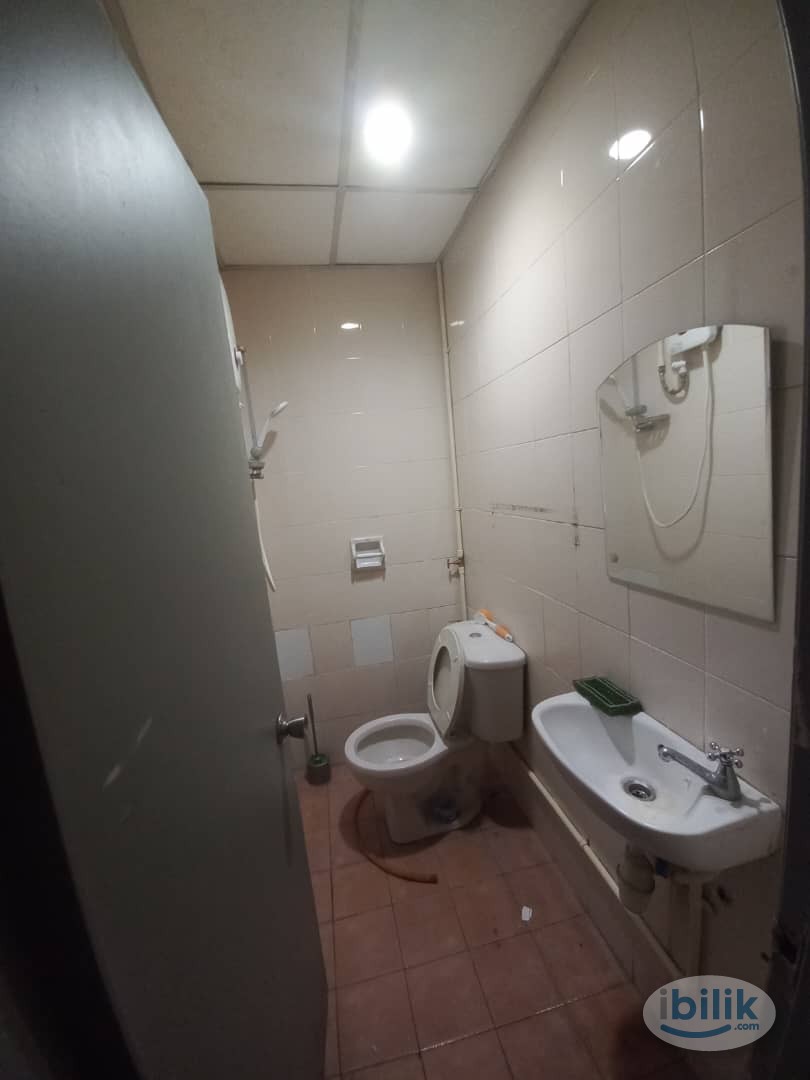 Single Room at Metropolitan Square, Damansara Perdana - Image 2