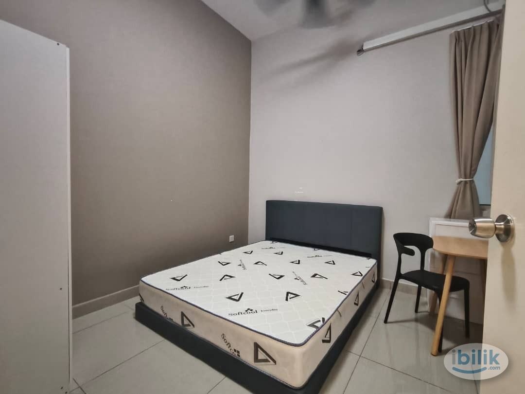 Medium Room Dato Onn Free Utilities Fees - Image 1