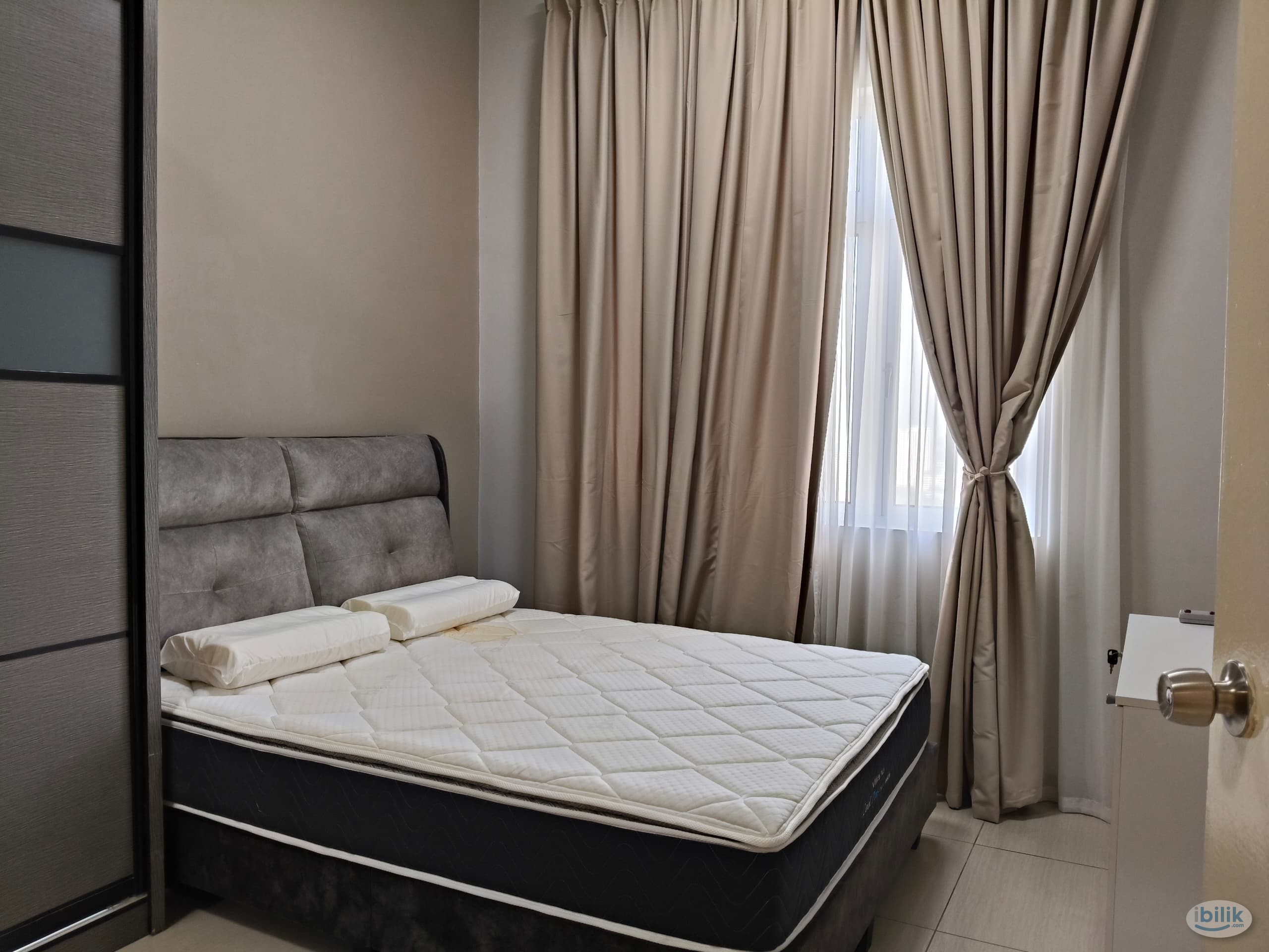 MasterRoom Dato Onn KPJ FREE Aircond & Carpark - Image 1