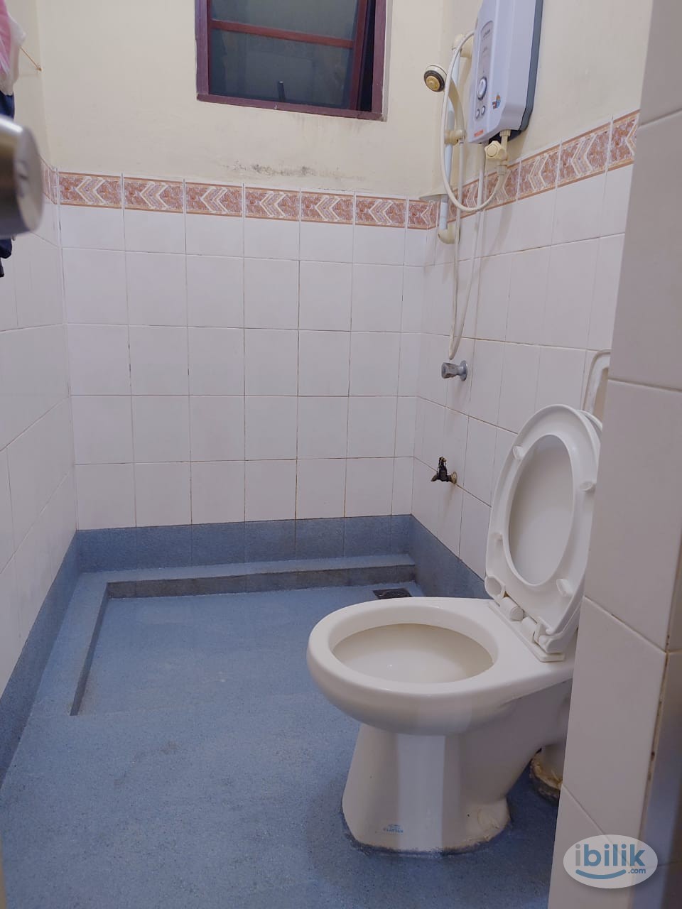 ROOM FOR RENT AT PLEASANT COURT, STAMPIN KUCHING - Image 2