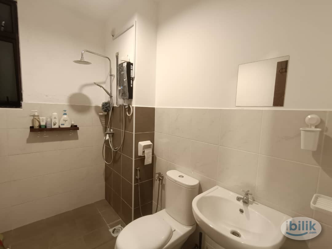 Master Bedroom Rental in Pasir Gudang, Tanjung Langsat, Kota Masai - Image 4