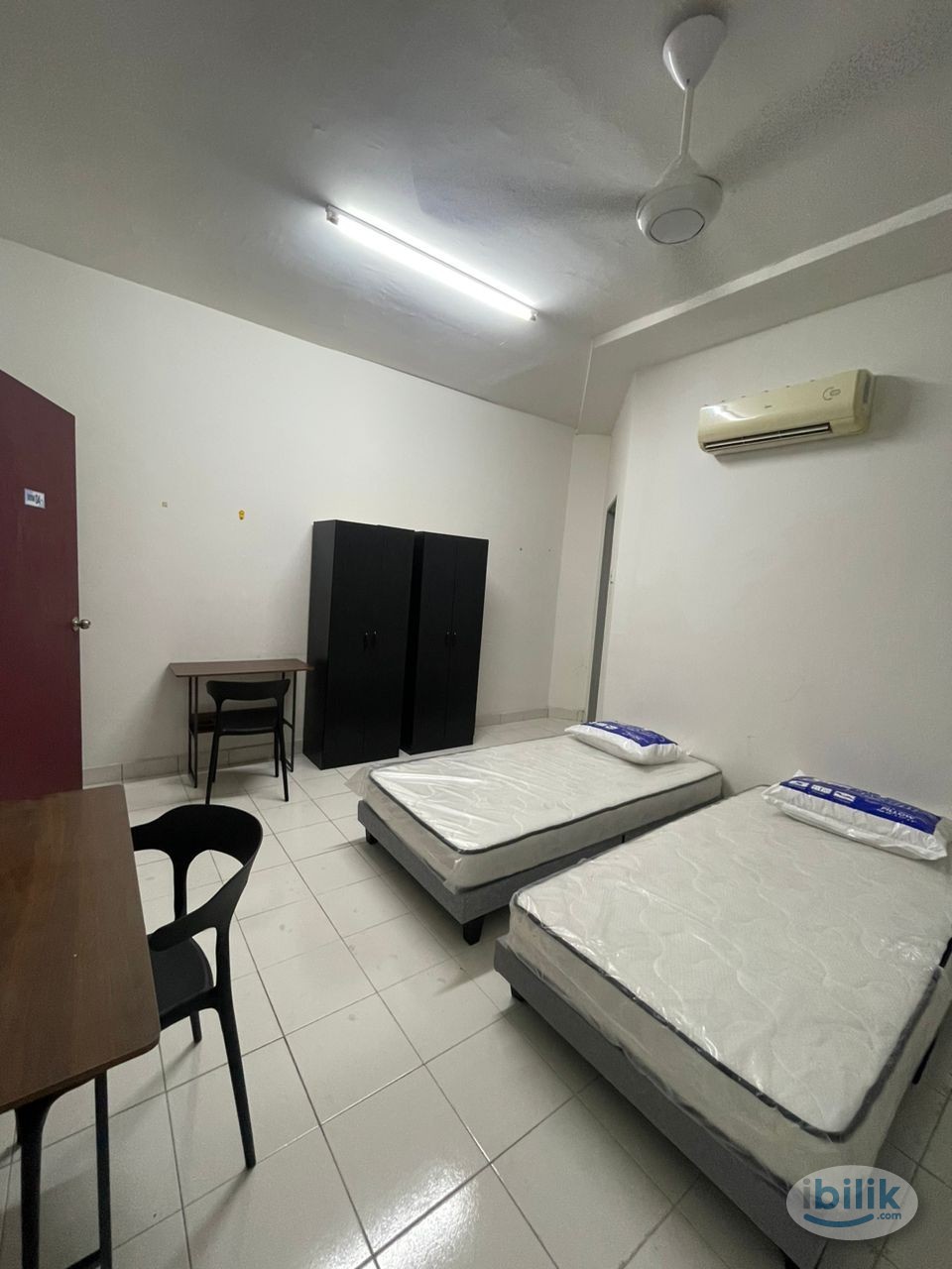 (Female Only) Master Room with Private Balcony at SS15 (Near INTI College) - Image 1