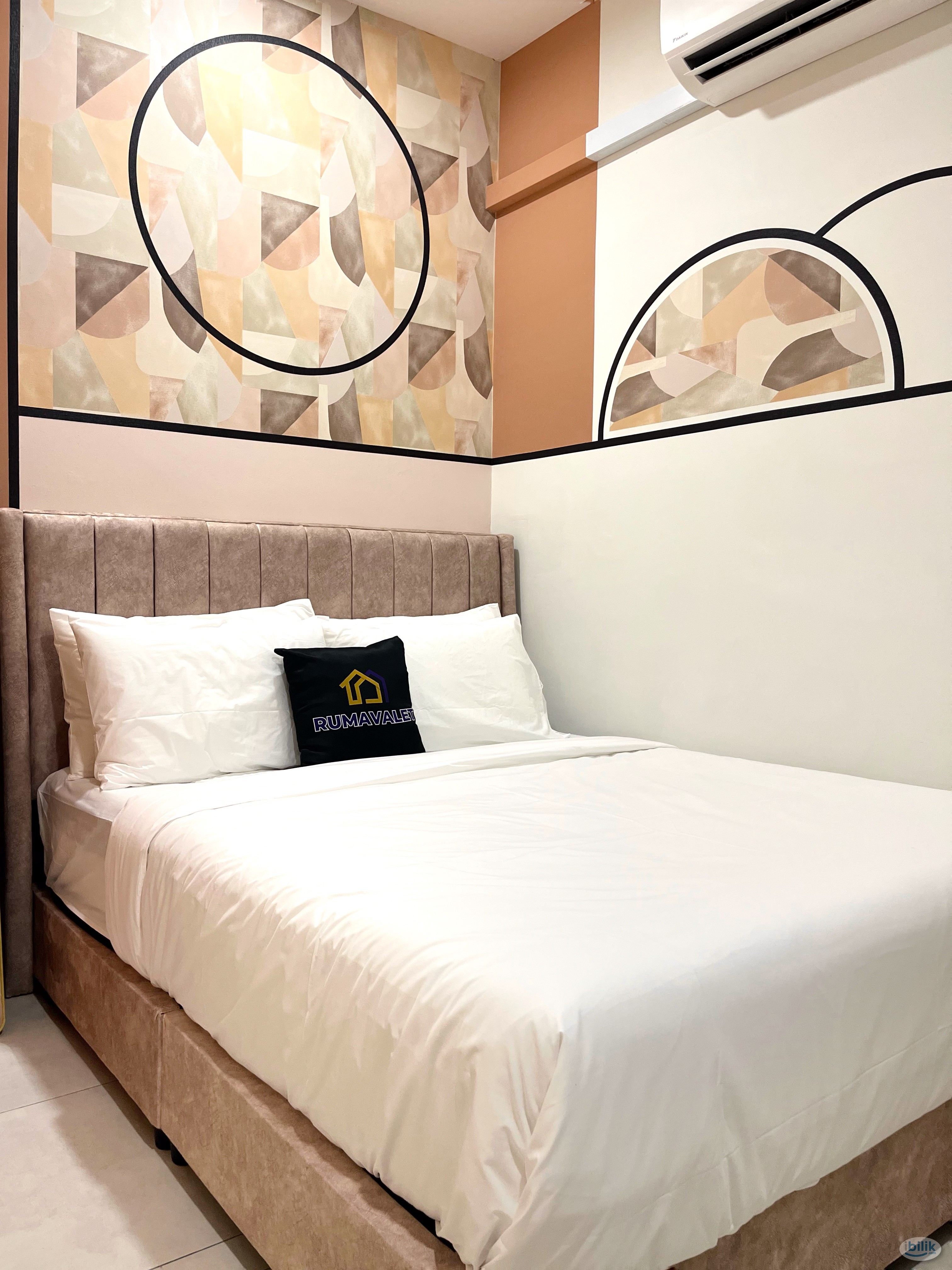 Middle Room at Meta Residences Putra Permai, Seri Kembangan - Image 2