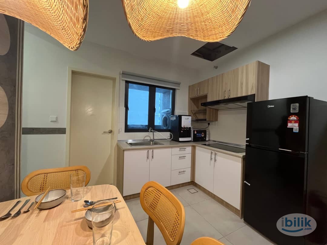 Middle Room at Meta Residences Putra Permai, Seri Kembangan - Image 4