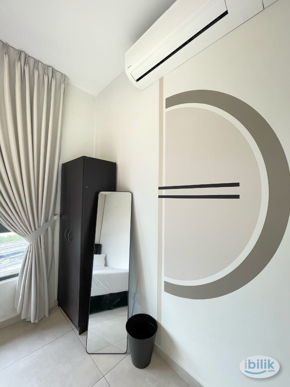 Middle Room at Meta Residences Putra Permai, Seri Kembangan - Image 4