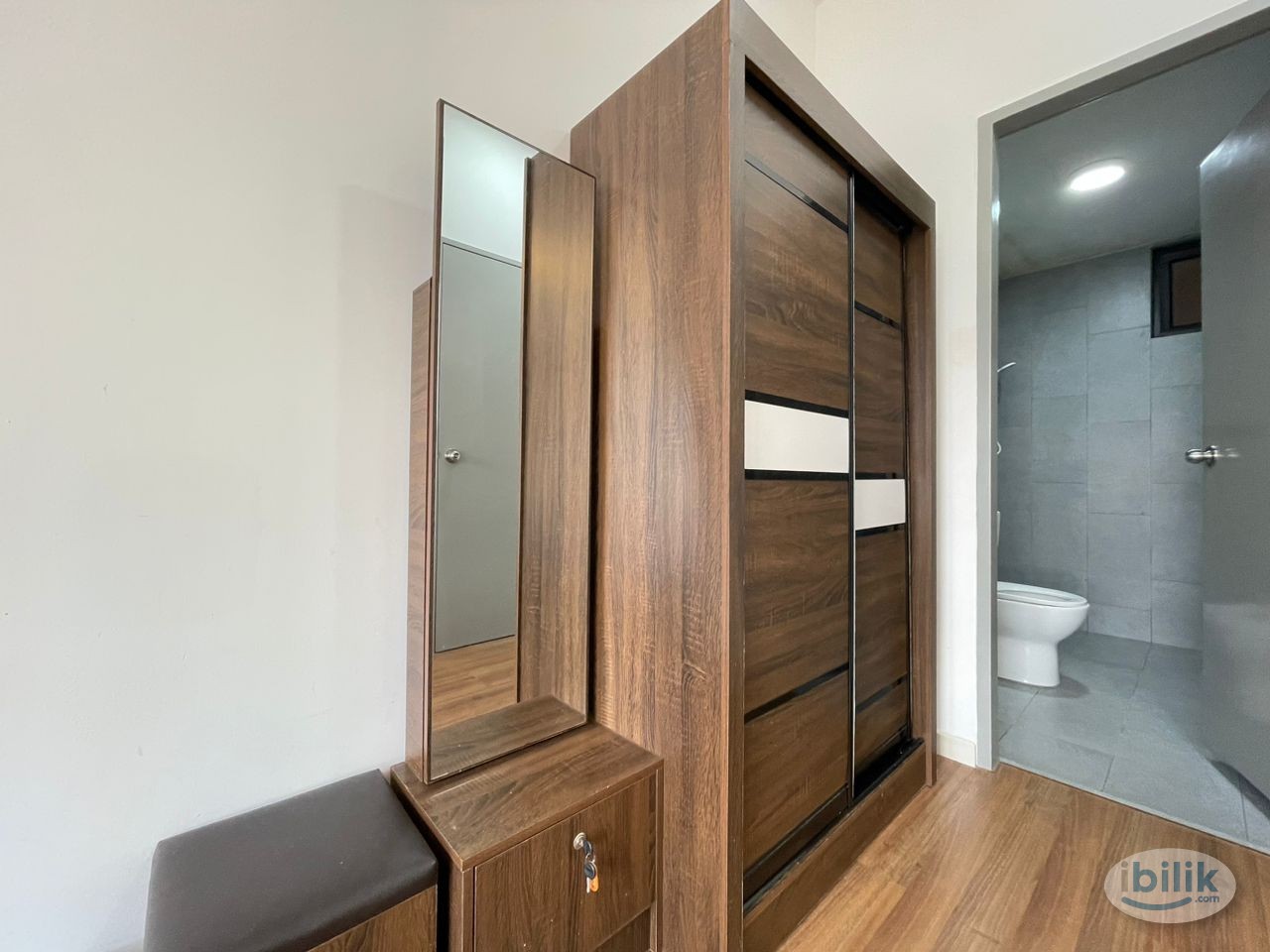 Master Room at M Vertica KL City Residences, Cheras - Image 3