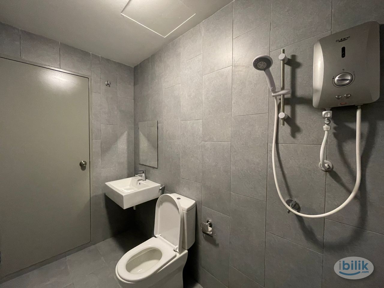 [Female Unit] Master Room at M Vertica KL City Residences, Cheras - Image 5