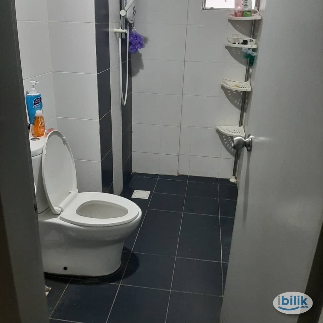 Middle Room at Kiara Residence 2, Bukit Jalil - Image 2