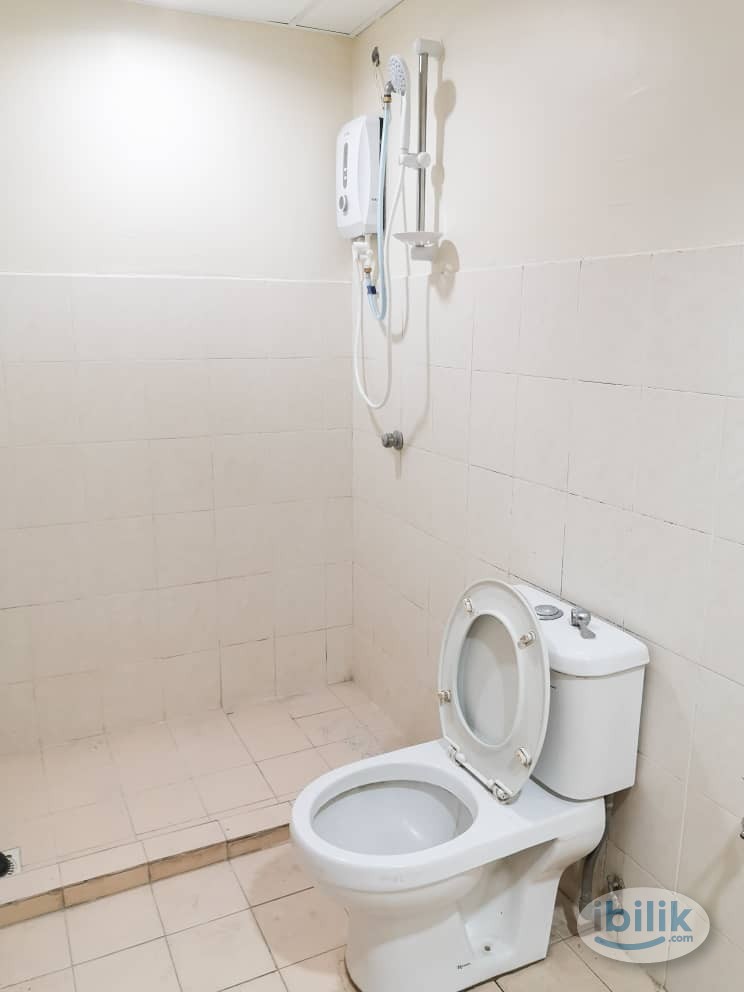 Master Room @ Palm Spring Kota Damansara - Image 5