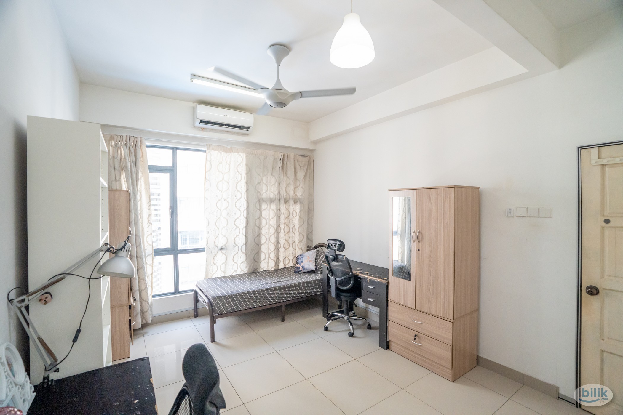 [Ready to Move in for 2 pax] Master Room with Bathroom at Paramount Utropolis @ Glenmarie, Shah Alam - Image 2