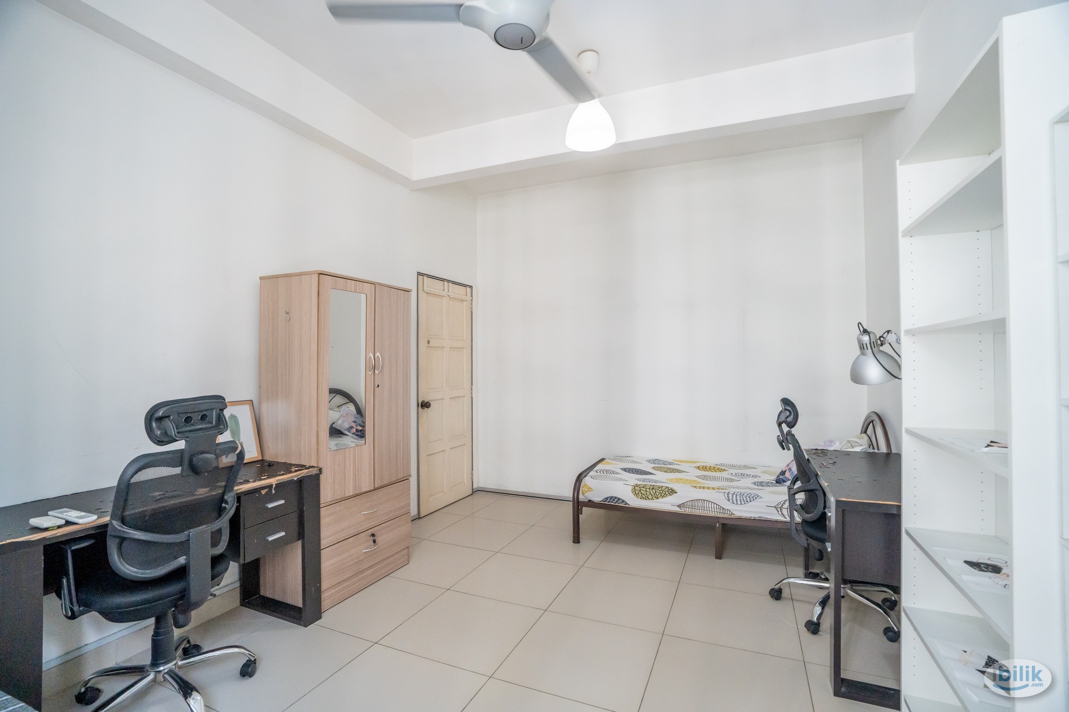 [Ready to Move in for 2 pax] Master Room with Bathroom at Paramount Utropolis @ Glenmarie, Shah Alam - Image 3