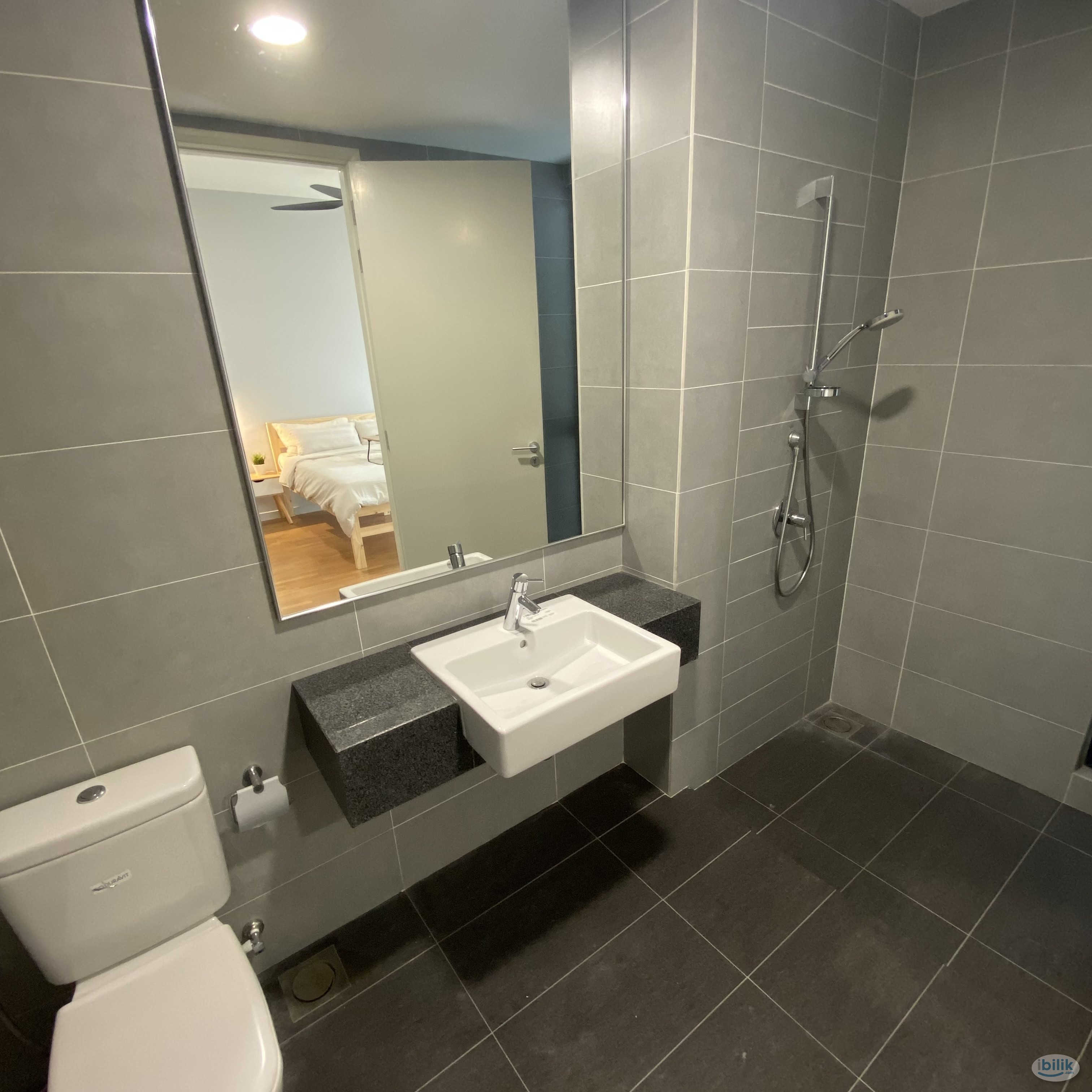 🏡 Master Room with Private Bathroom @Residensi Ledang - Image 3
