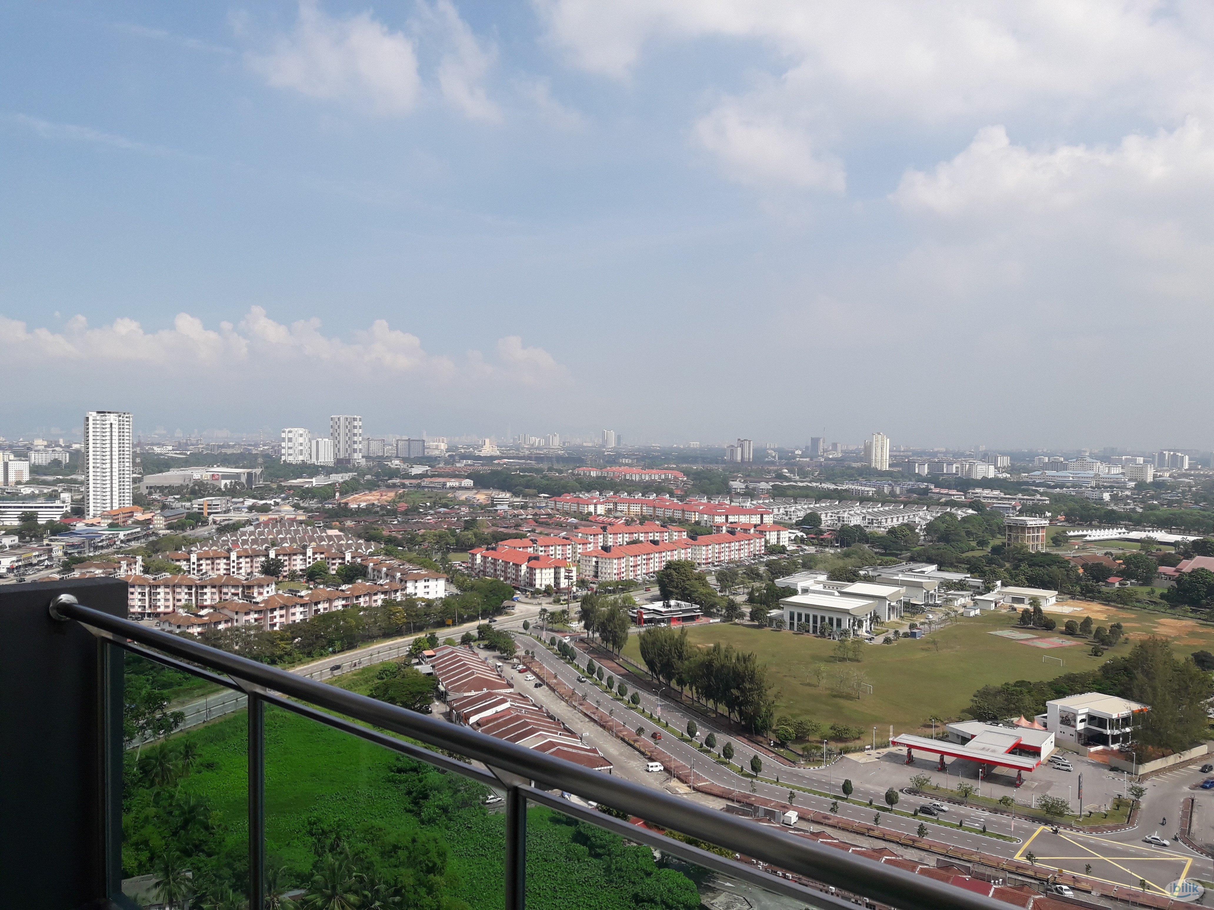 Prominence Condominium Common Room - Image 4