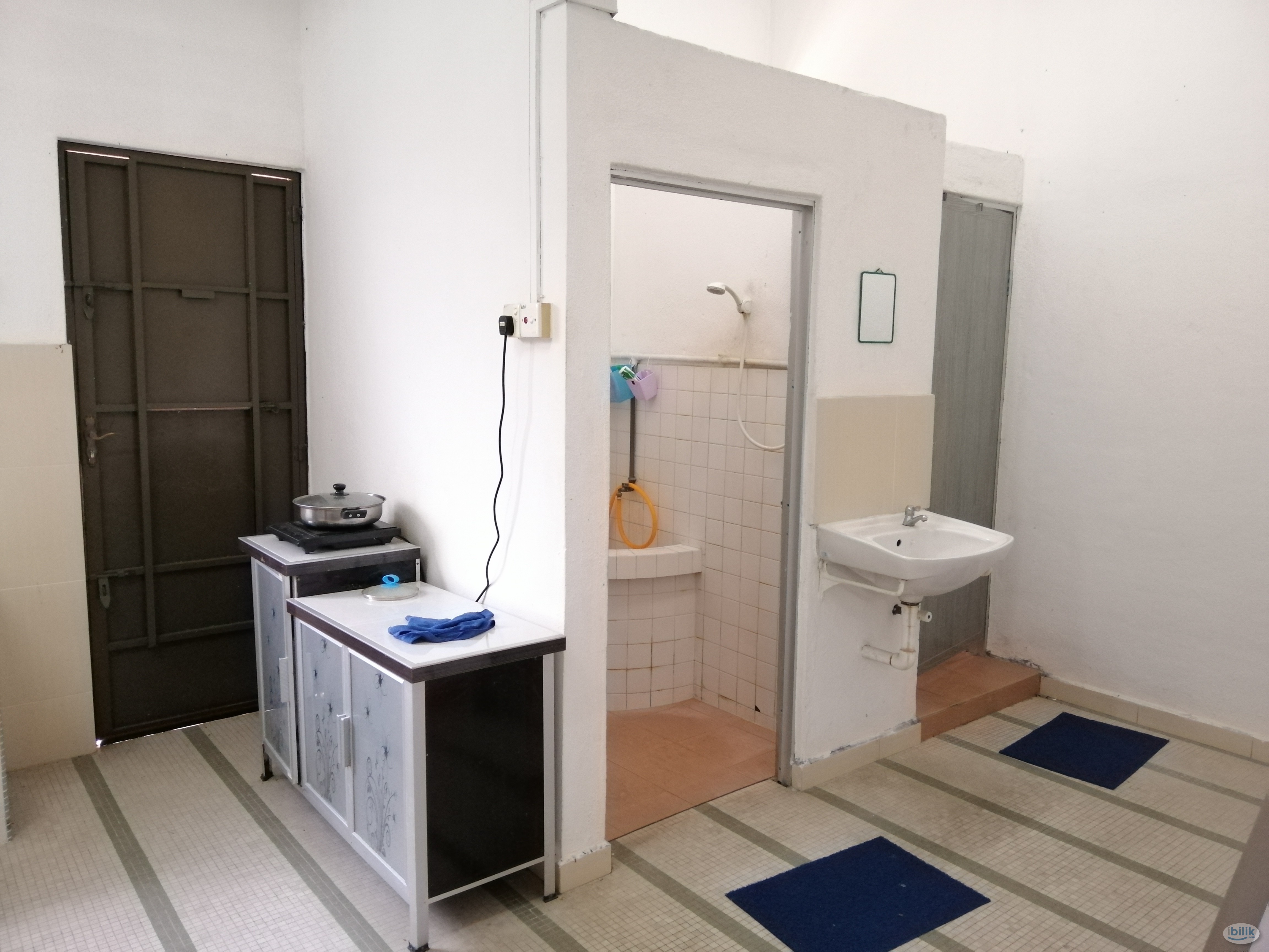 BM Fully Furnished including utilities room for rent house cleaning and w - Image 1