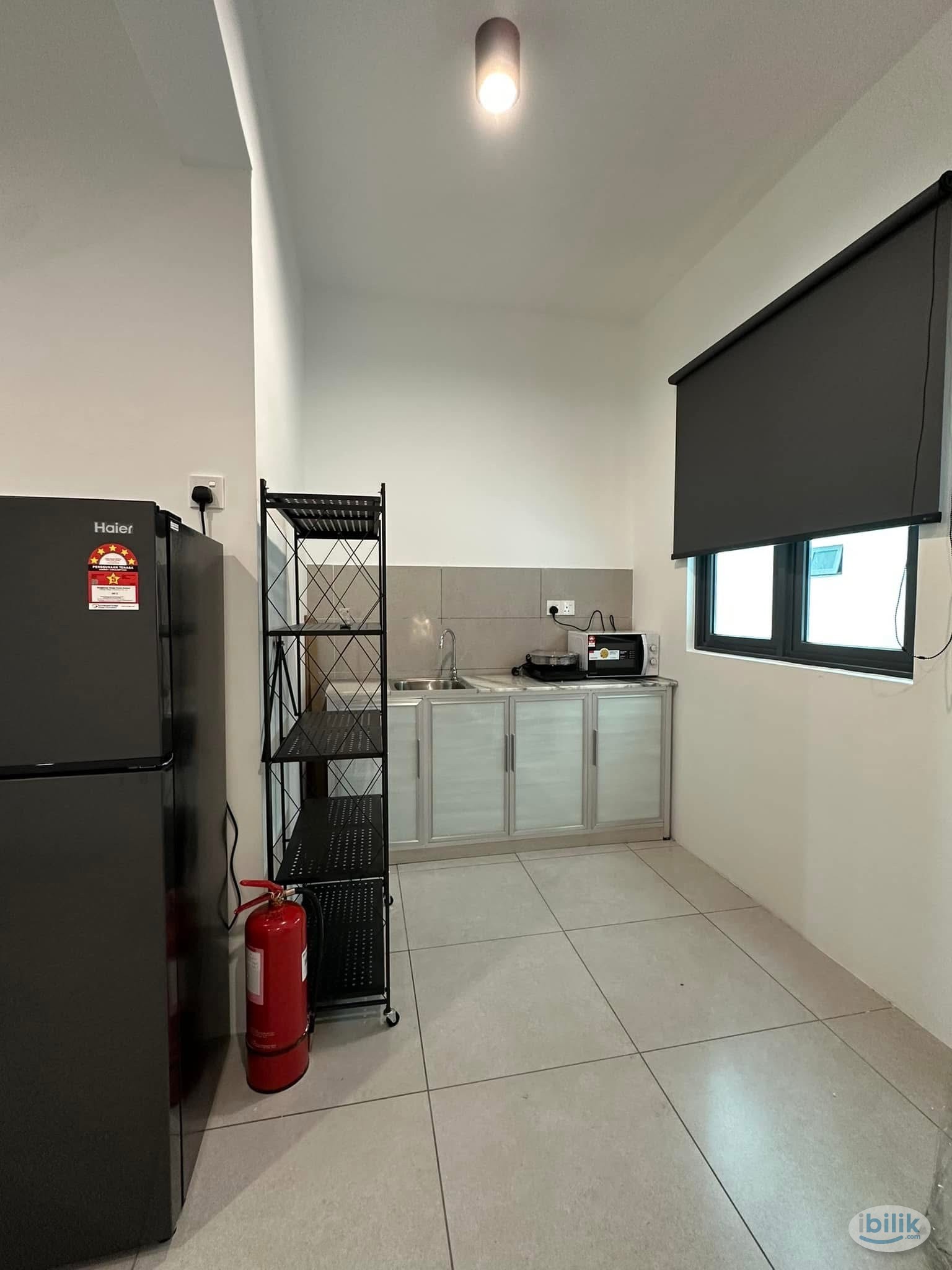 Female Master Room , Private Bathroom @ Meritus Service Apartment  - Image 3