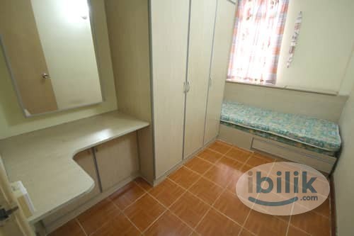 Middle Room at Cyberia SmartHomes, Cyberjaya - Image 1