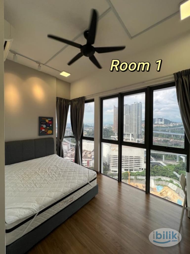 Middle Room at The Annex @ Medan Connaught, Cheras - Image 1