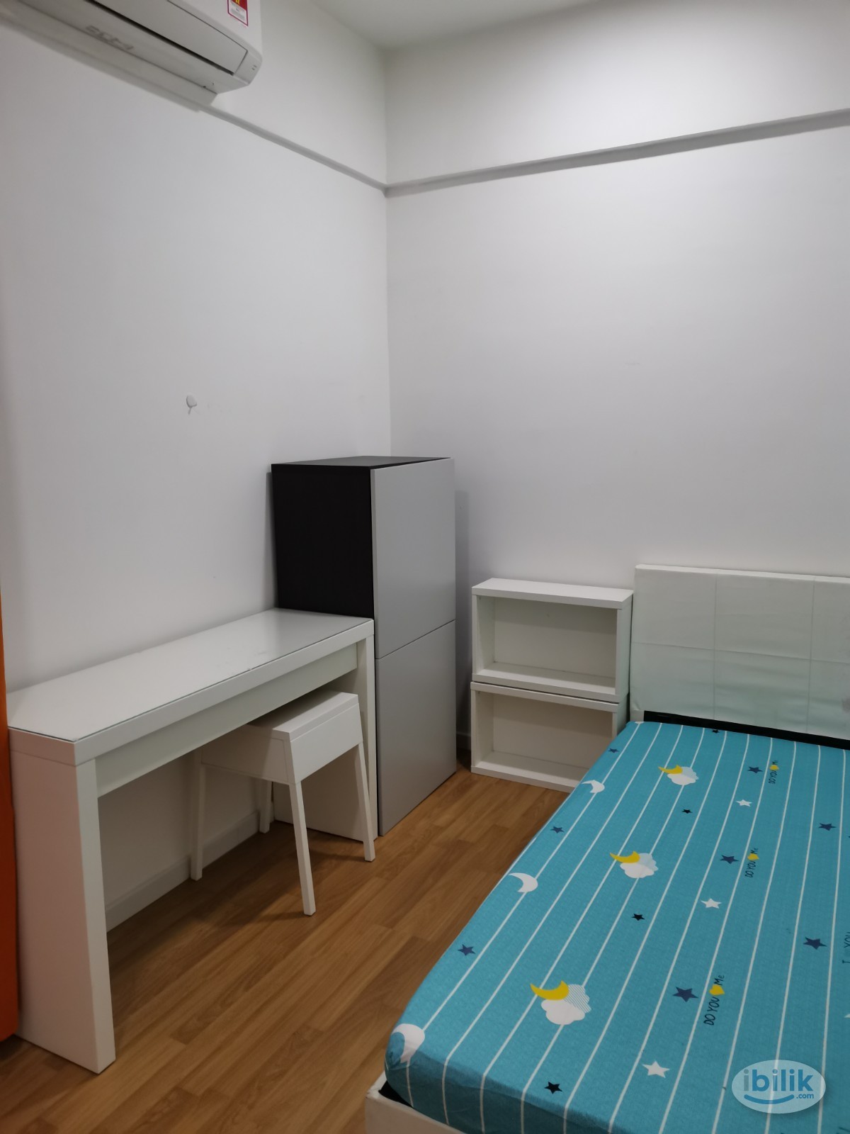 Tri Pinnacle Condo Aircond Middle Room included utilities Shared Bathroom MIX GENDER - Image 1