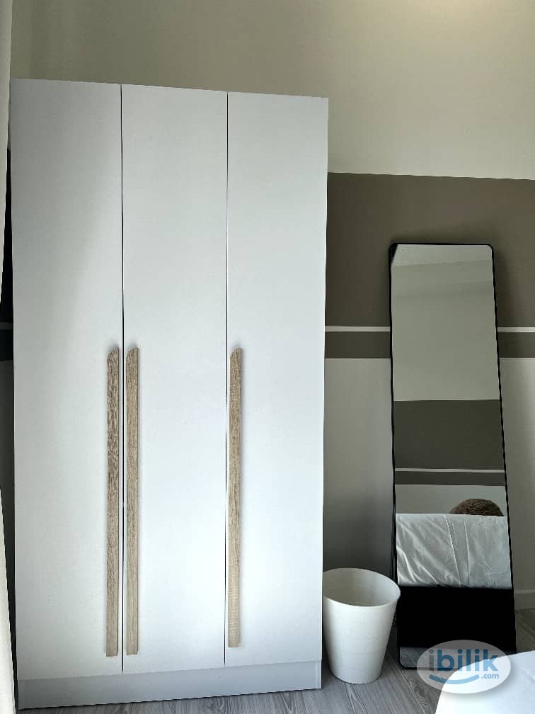 Middle Room at Meta Residences Putra Permai, Seri Kembangan - Image 3