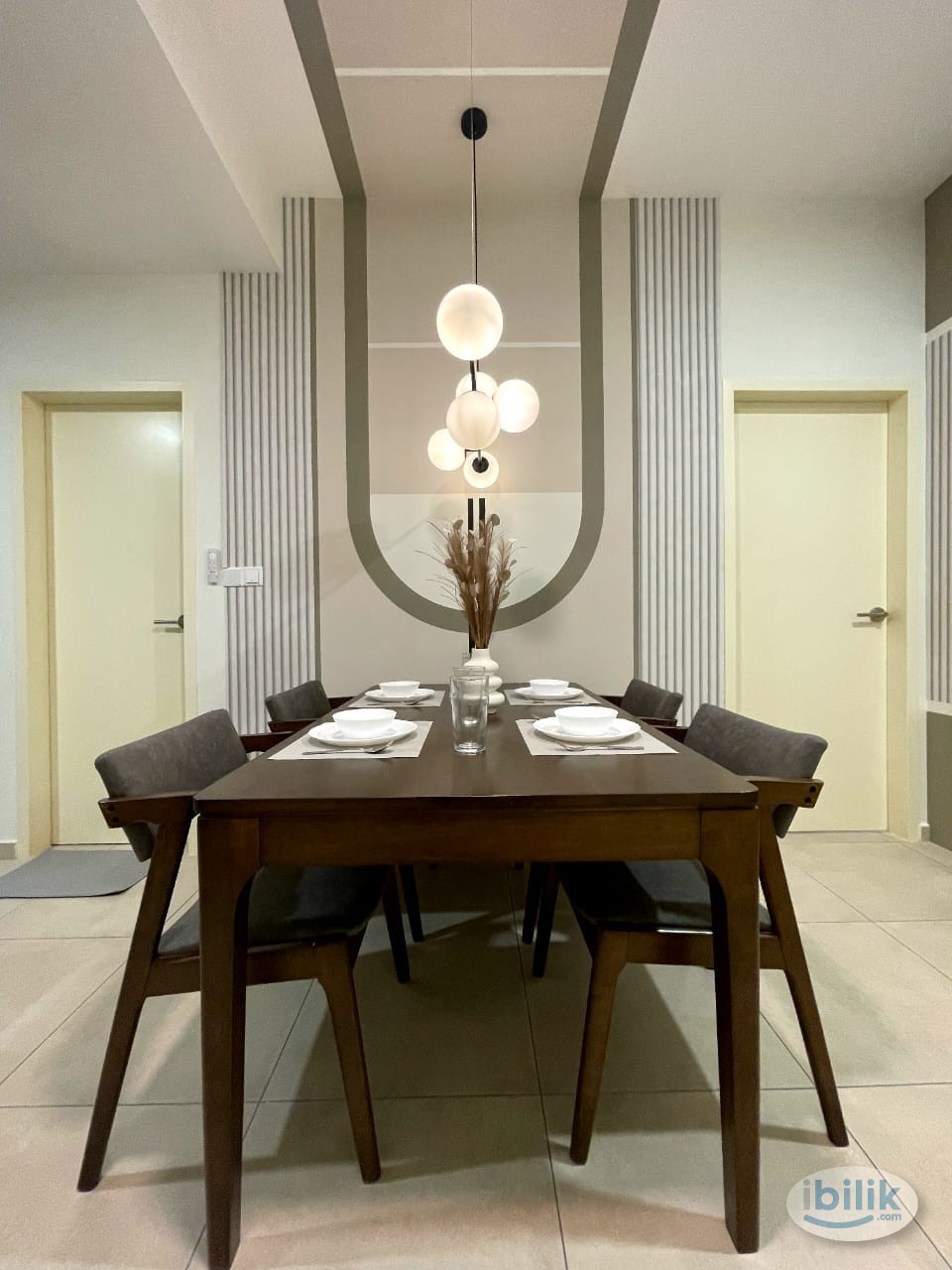Middle Room at Meta Residences Putra Permai, Seri Kembangan - Image 3