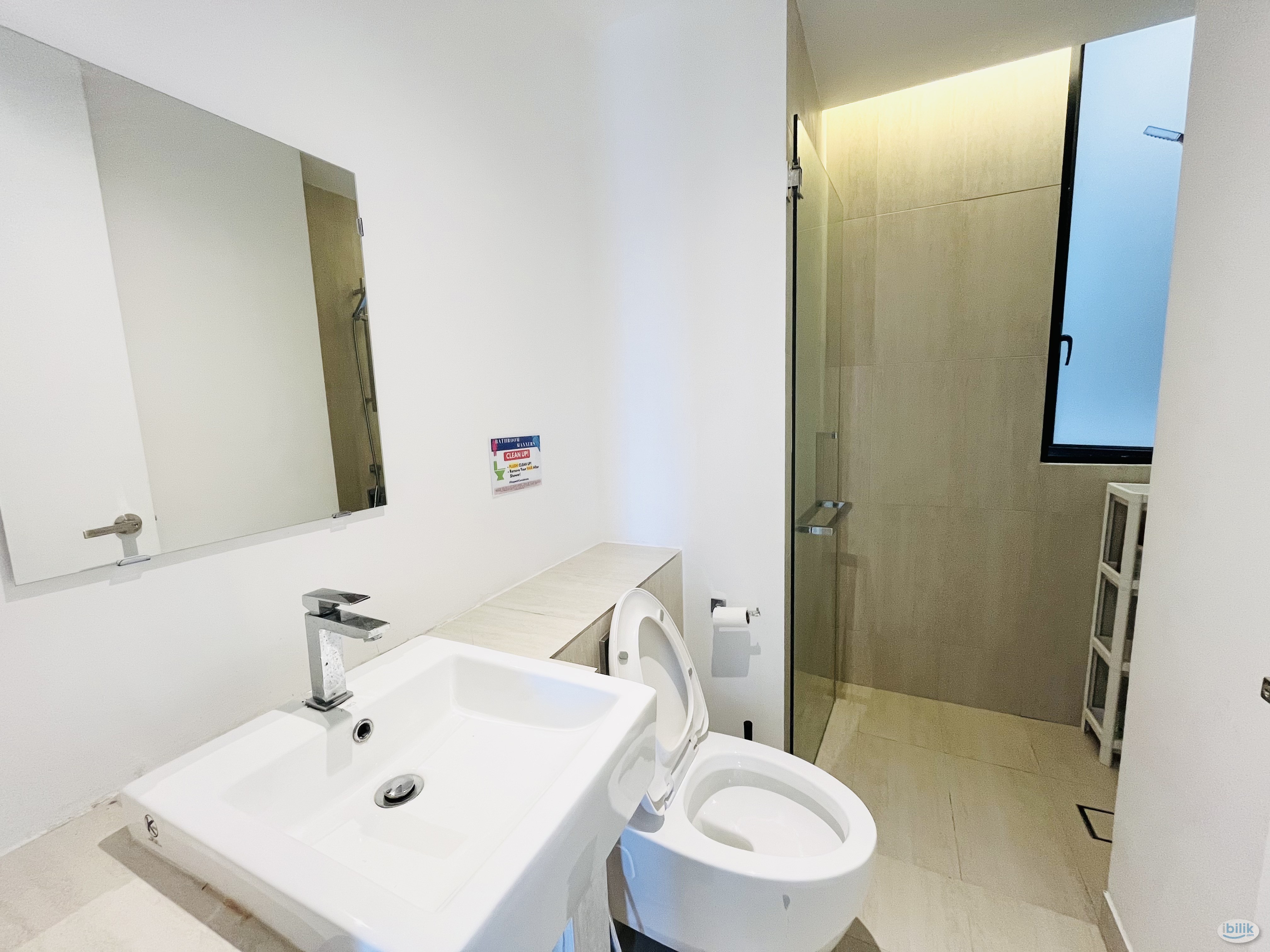 Spacious Room in Lumi Tropicana - Image 5