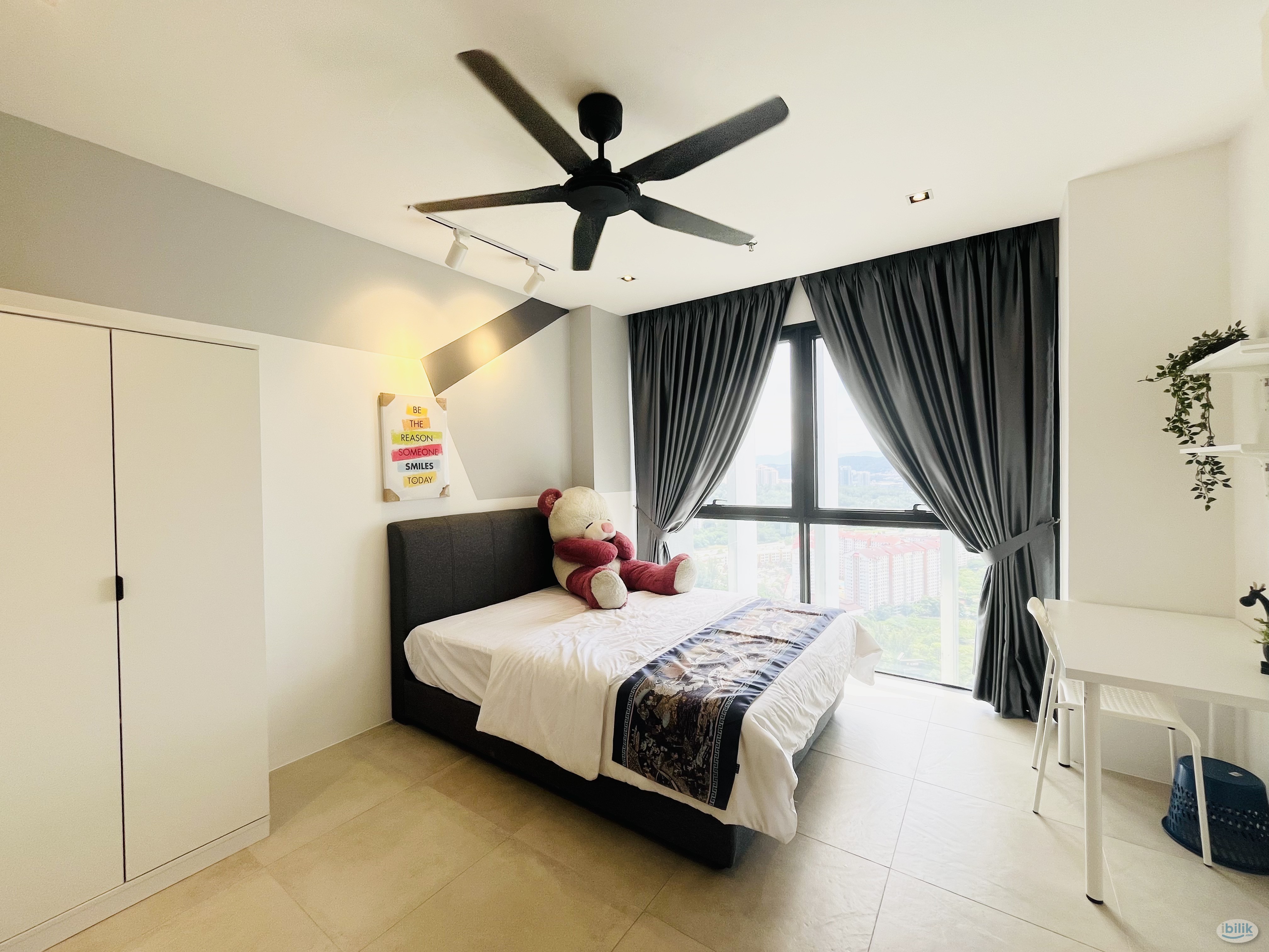 Spacious Room in Lumi Tropicana - Image 4