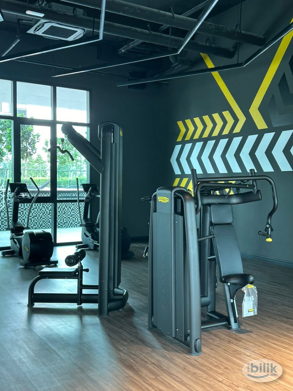 Middle Room at Kuchai Lama, Kuala Lumpur - Image 5