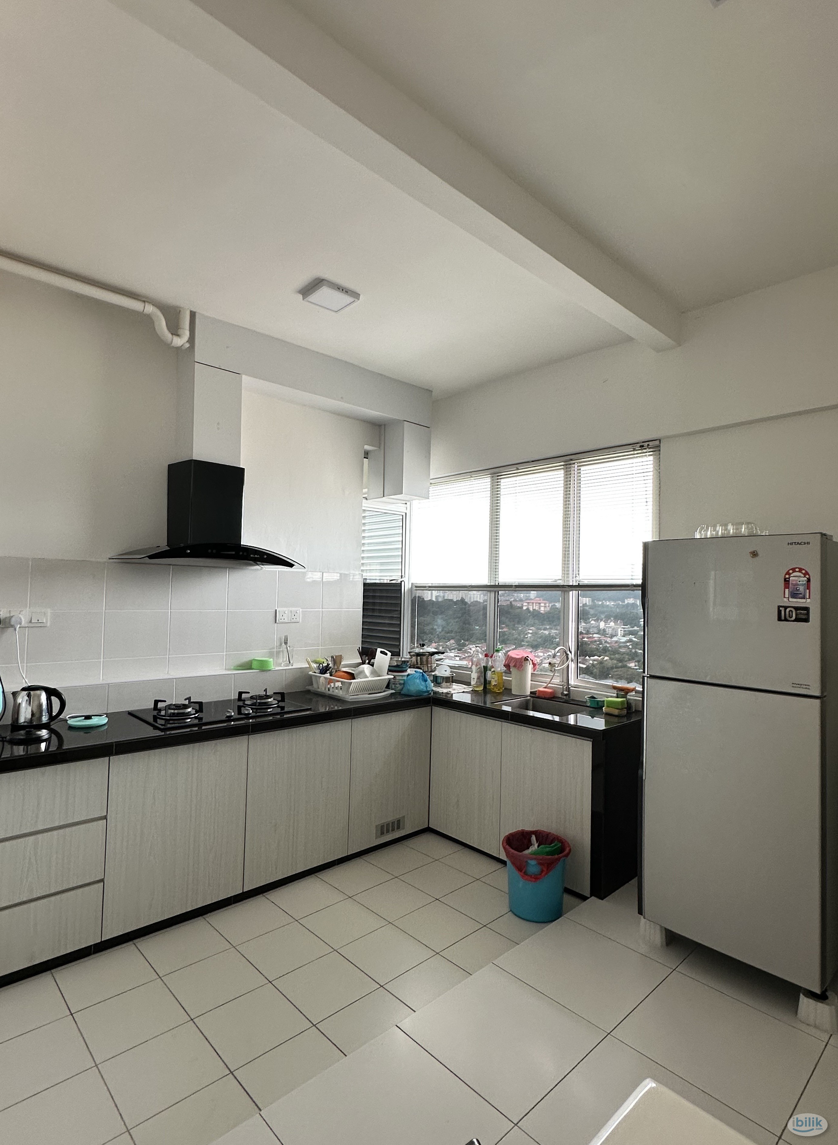 Middle Room at Elit Heights, Bayan Baru - Image 5