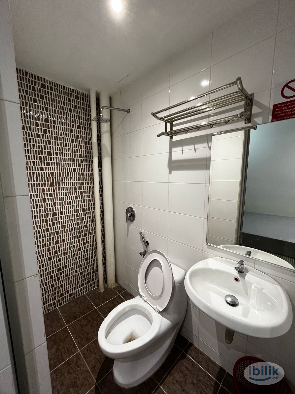3 mins walk to ATRIA MALL 🛍️ | 3 mins to BUS STOP 🚏 - Image 3