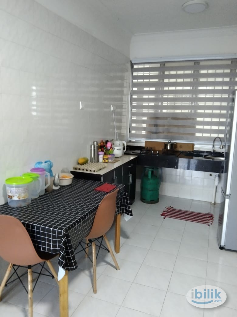 Npark Furnished Aircond Master room included utilities private bathroom MIX GENDER - Image 2