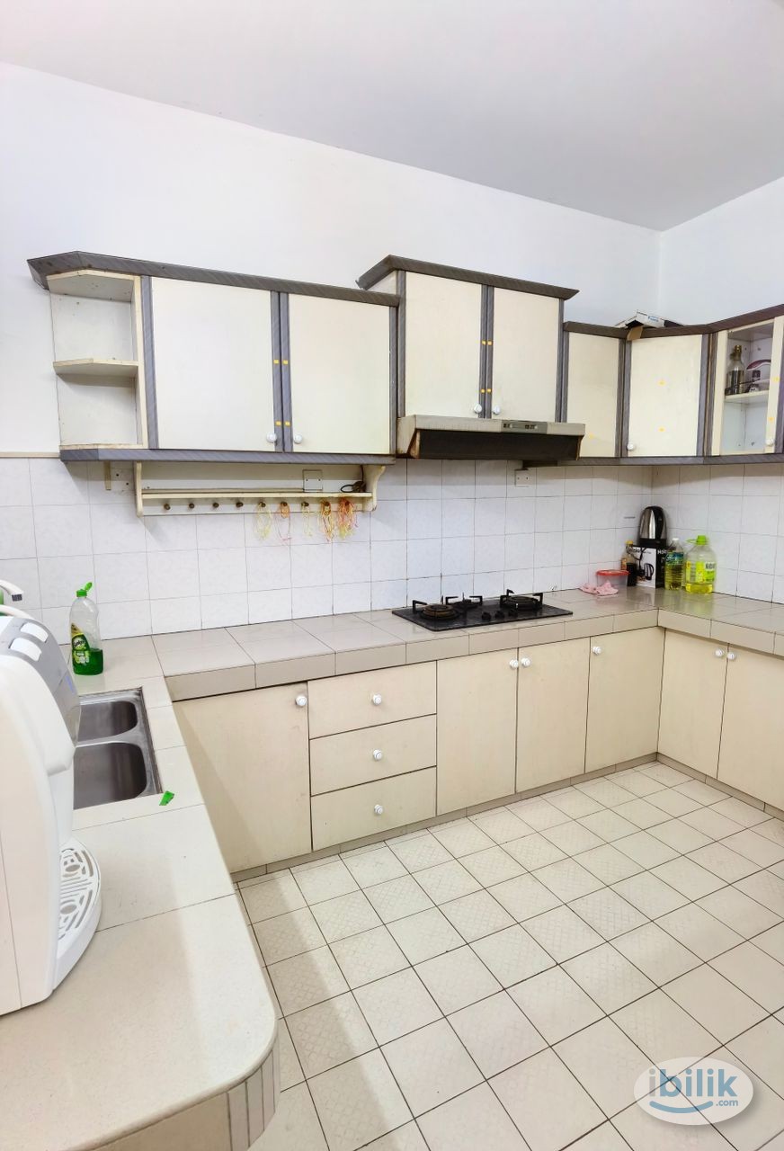 😍LOW DEPOSIT😍NICE MIDDLE ROOM FOR RENT AT BANDAR UTAMA PETALING JAYA✨NEAR BANDAR UTAMA MRT🚂🚂 - Image 4