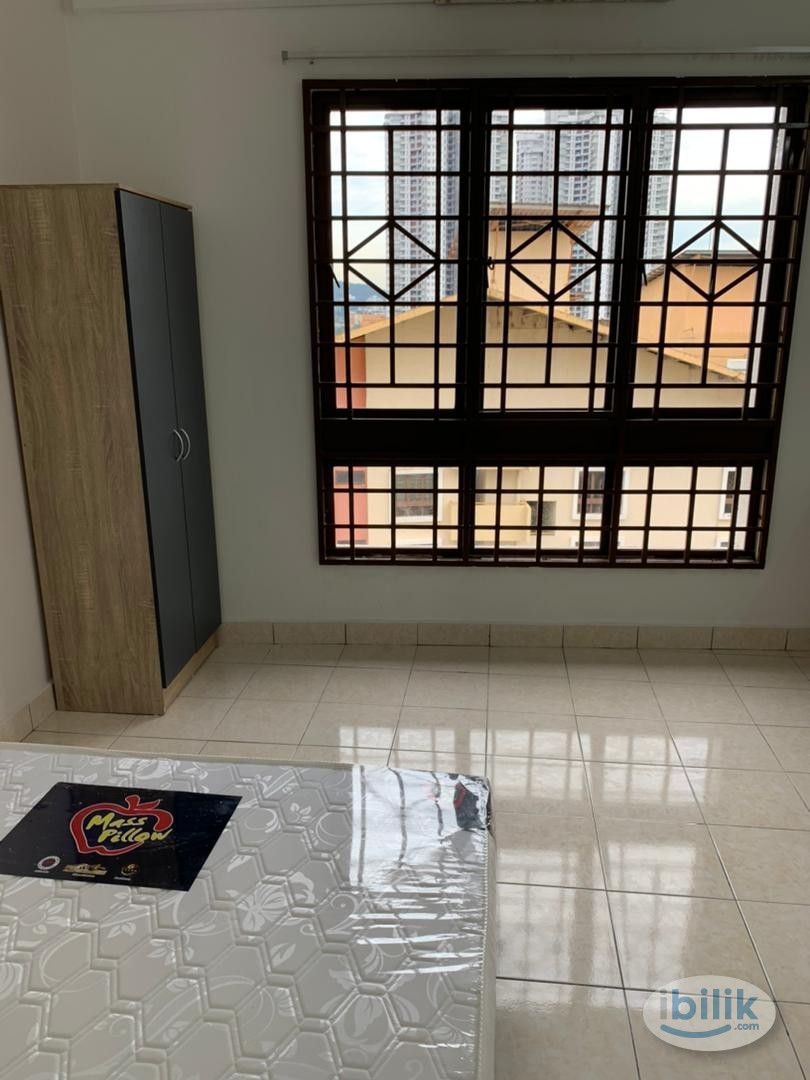 Middle Room at Palm Spring, Kota Damansara - Image 3