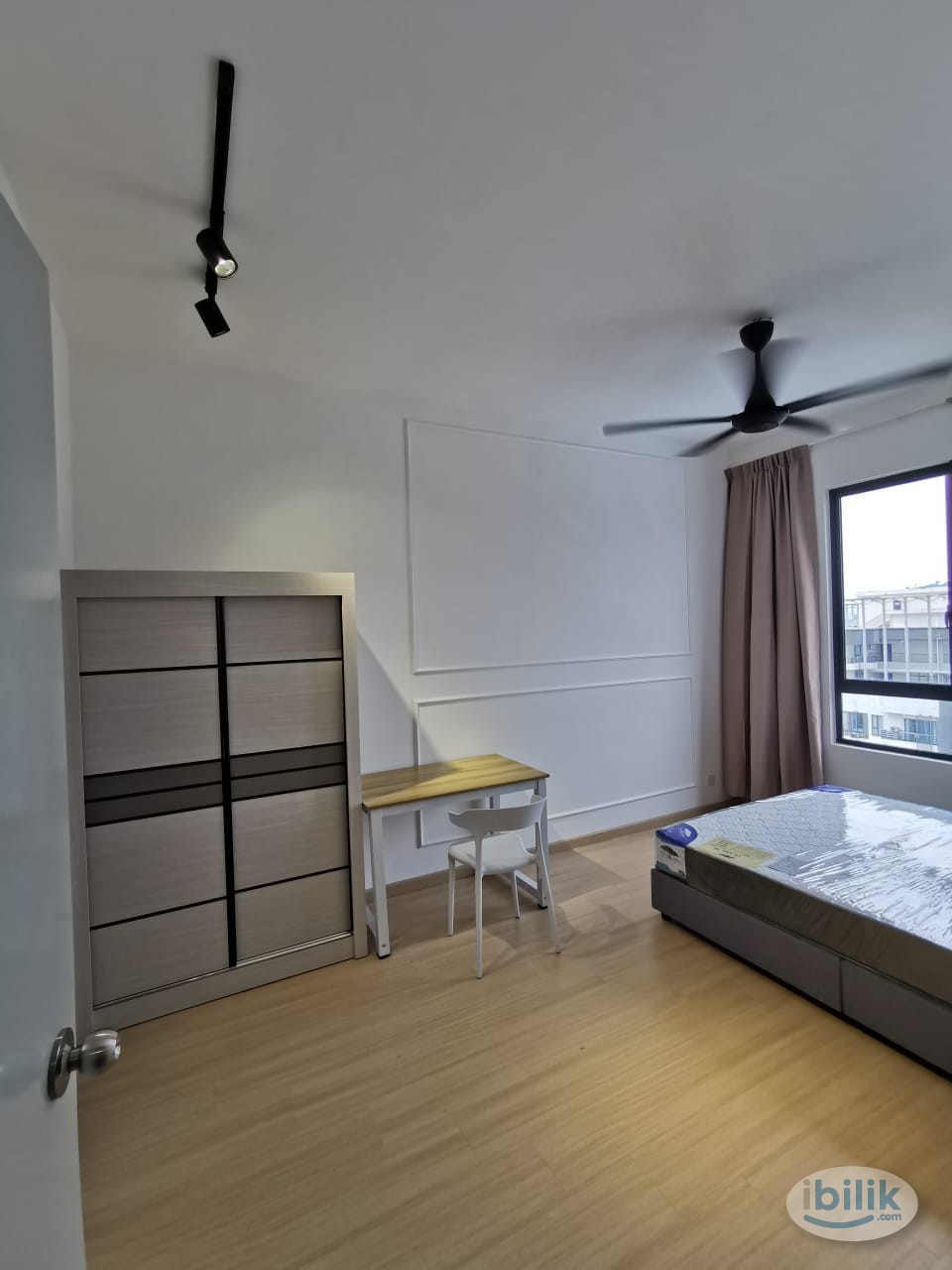 Middle Room at You City, Batu 9 Cheras - Image 1