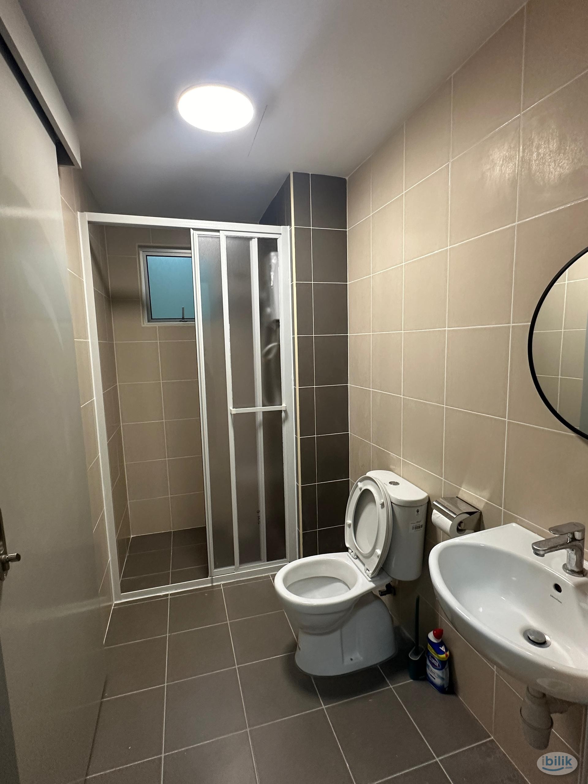 FULLY Furnish **INCLUDE Utility** Middle Room - Image 2