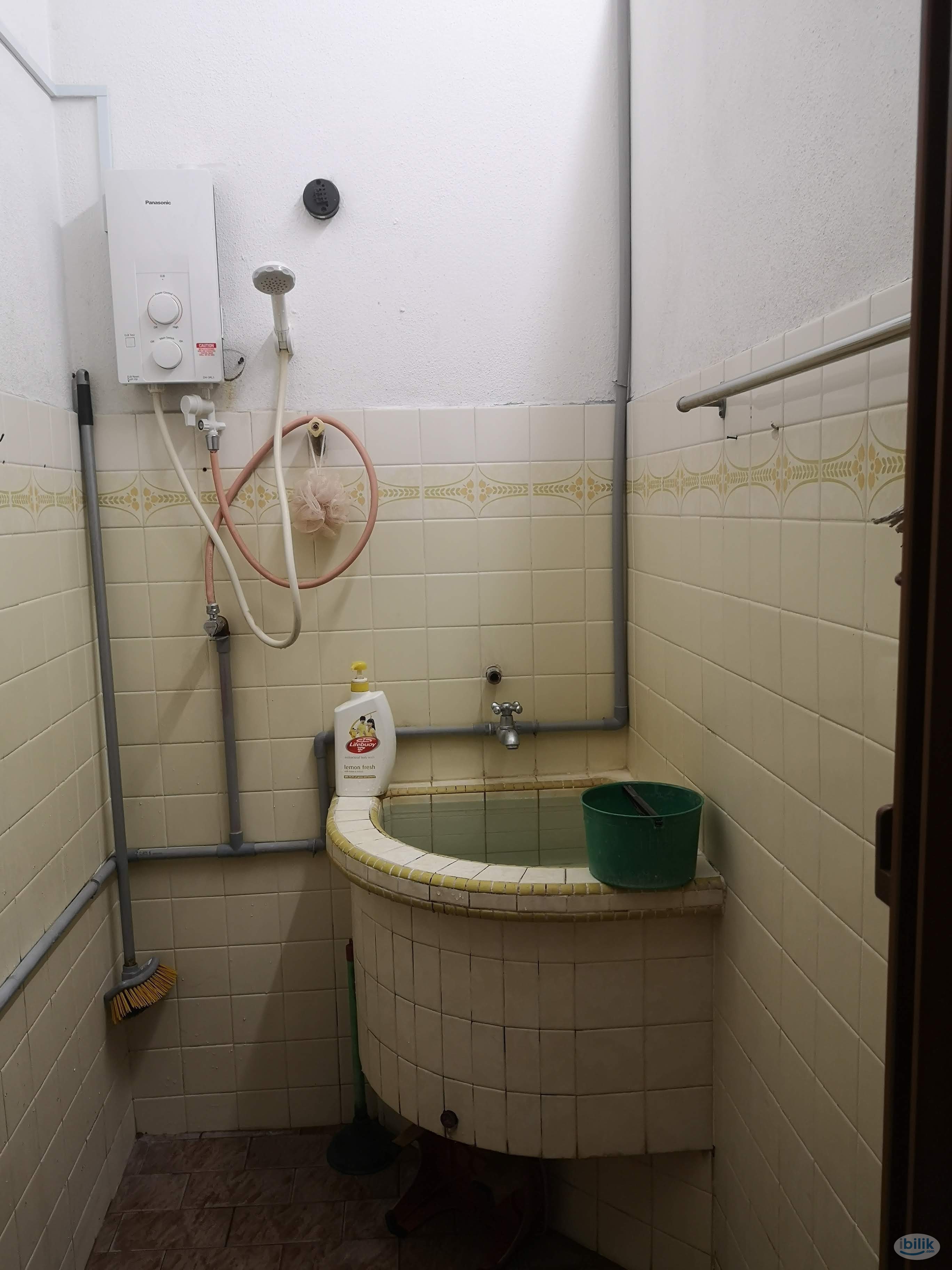 Single Room at Sungai Dua (Utilities Included) - Image 3